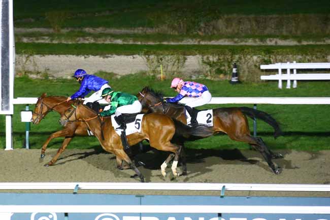 Photo d'arrivée de la course pmu PRIX DE CARTERET à DEAUVILLE le Samedi 11 mars 2023