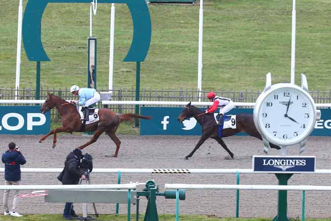 Photo d'arrivée de la course pmu PRIX TALWEG à CHANTILLY le Mercredi 15 mars 2023
