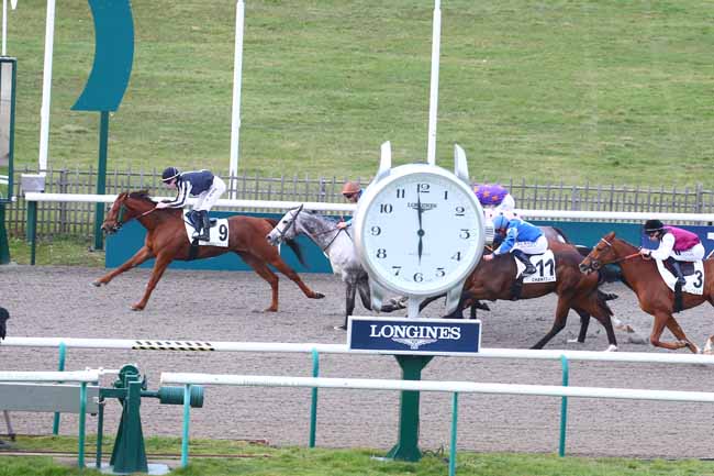 Photo d'arrivée de la course pmu PRIX DES ECURIES CANTILIENNES à CHANTILLY le Mercredi 15 mars 2023