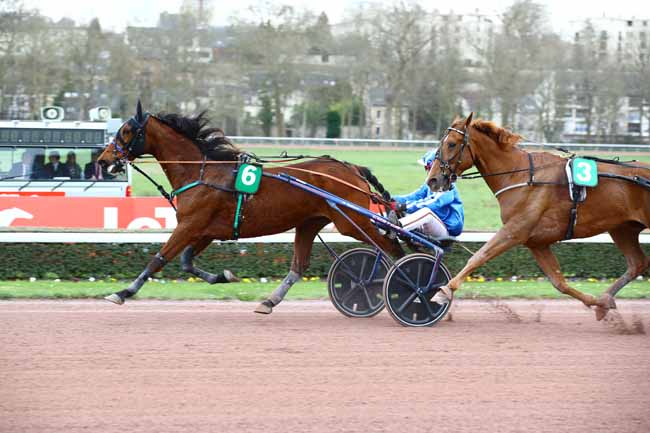Photo d'arrivée de la course pmu PRIX DE RUBERCY à CAEN le Jeudi 16 mars 2023
