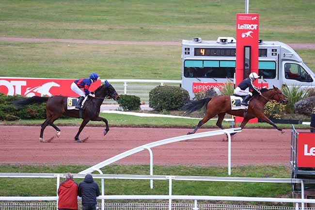 Photo d'arrivée de la course pmu PRIX DU BLANC-MESNIL à ENGHIEN le Vendredi 17 mars 2023