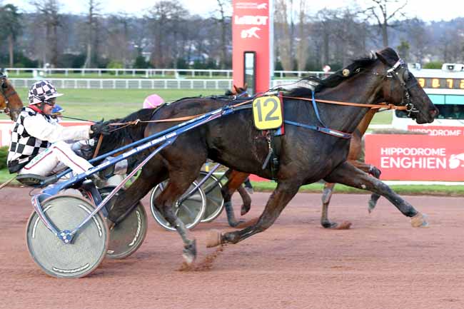 Photo d'arrivée de la course pmu PRIX DE CAUDEBEC à ENGHIEN le Mardi 21 mars 2023