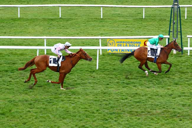 Photo d'arrivée de la course pmu PRIX DES SAULES à FONTAINEBLEAU le Lundi 27 mars 2023