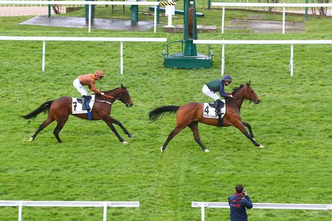 Photo d'arrivée de la course pmu PRIX DE LA VASTINE à SAINT CLOUD le Samedi 1 avril 2023