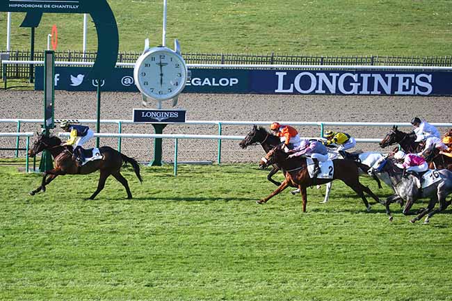 Photo d'arrivée de la course pmu PRIX DE BOURGFONTAINE à CHANTILLY le Lundi 3 avril 2023