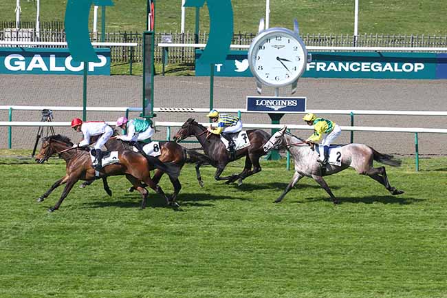 Photo d'arrivée de la course pmu PRIX DU BOSQUET D'ARIANE à CHANTILLY le Mercredi 5 avril 2023