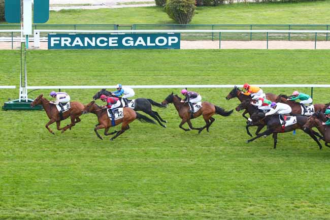Photo d'arrivée de la course pmu PRIX DE LA COMEDIE FRANCAISE à LONGCHAMP le Jeudi 20 avril 2023