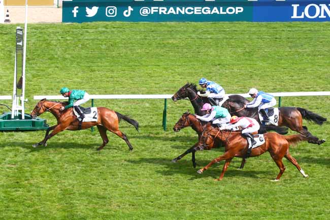 Photo d'arrivée de la course pmu PRIX MACHADO à LONGCHAMP le Jeudi 20 avril 2023