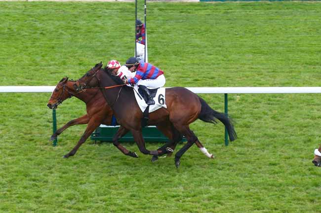 Photo d'arrivée de la course pmu PRIX DES BOUFFES PARISIENS à LONGCHAMP le Jeudi 20 avril 2023
