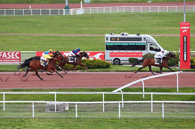 Photo d'arrivée de la course pmu PRIX DE L'ELYSEE à ENGHIEN le Jeudi 20 avril 2023