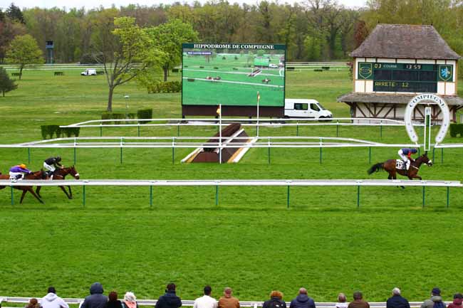 Photo d'arrivée de la course pmu PRIX GASTON BRANERE à COMPIEGNE le Mardi 25 avril 2023