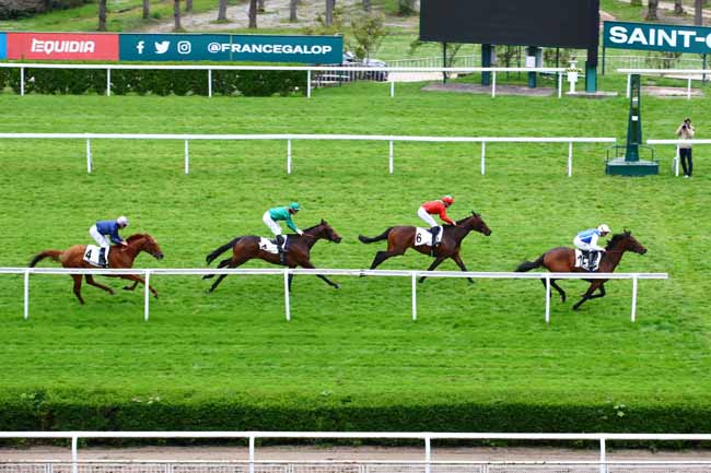 Photo d'arrivée de la course pmu PRIX AMOUR DRAKE à SAINT CLOUD le Mercredi 26 avril 2023