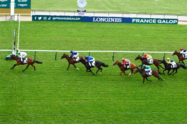 Photo d'arrivée de la course pmu PRIX DE MARLY à LONGCHAMP le Jeudi 27 avril 2023