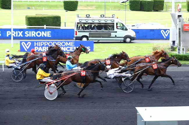 Photo d'arrivée de la course pmu PRIX SIRONE à PARIS-VINCENNES le Vendredi 28 avril 2023