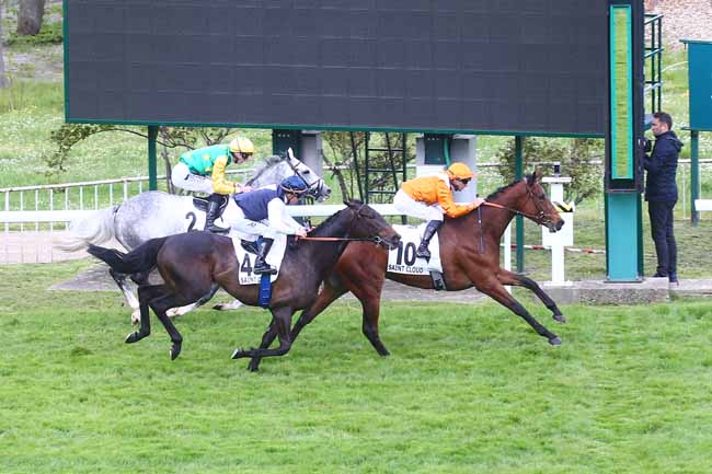 Photo d'arrivée de la course pmu PRIX BIRIBI à SAINT CLOUD le Lundi 1 mai 2023
