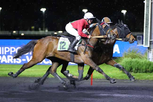 Photo d'arrivée de la course pmu PRIX ASIA à PARIS-VINCENNES le Vendredi 5 mai 2023