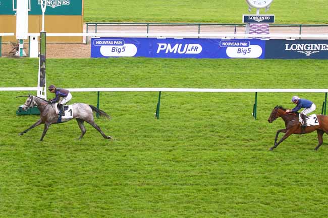 Photo d'arrivée de la course pmu PRIX GOLD RIVER - FONDS EUROPEEN DE L'ELEVAGE à LONGCHAMP le Dimanche 7 mai 2023