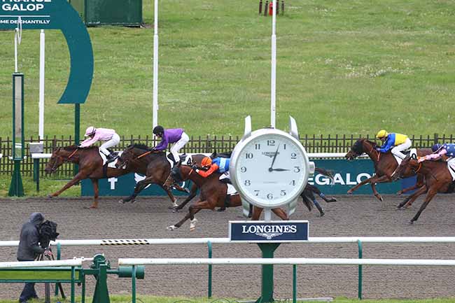 Photo d'arrivée de la course pmu PRIX DE BARON à CHANTILLY le Mardi 9 mai 2023