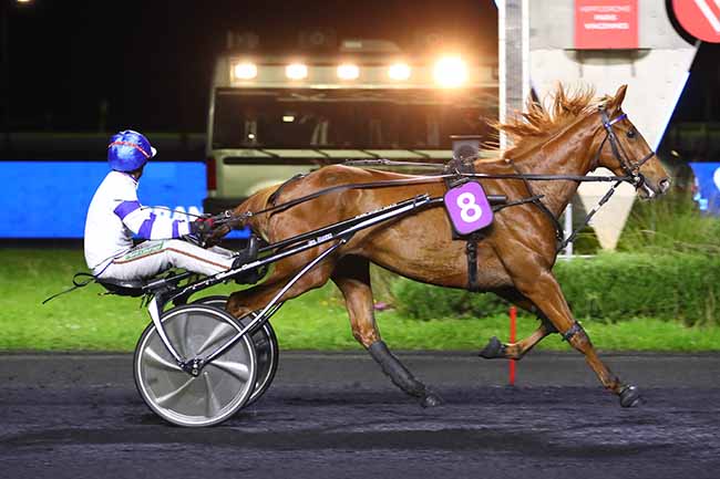 Photo d'arrivée de la course pmu PRIX EUGENIA à PARIS-VINCENNES le Vendredi 12 mai 2023
