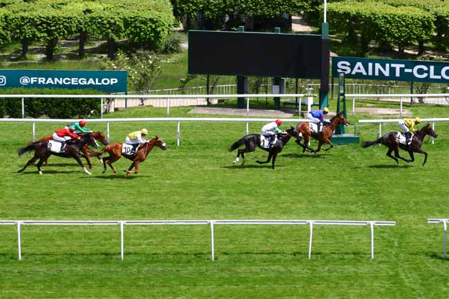Photo d'arrivée de la course pmu PRIX DE VAUREAL à SAINT CLOUD le Mardi 16 mai 2023