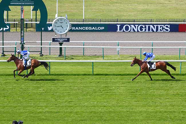 Photo d'arrivée de la course pmu PRIX DE LA CALECHE DES IMPERATRICES à CHANTILLY le Vendredi 19 mai 2023