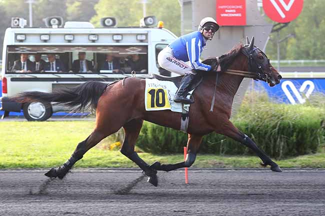 Photo d'arrivée de la course pmu PRIX IDA à PARIS-VINCENNES le Mardi 23 mai 2023