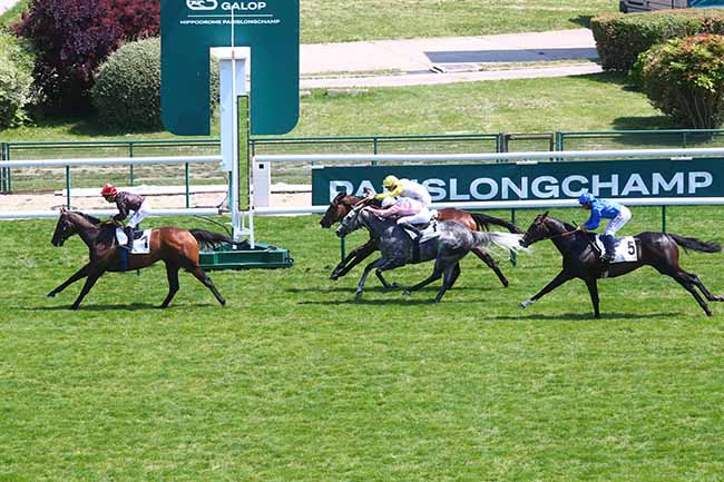 Photo d'arrivée de la course pmu PRIX DU PALAIS-ROYAL à LONGCHAMP le Lundi 29 mai 2023