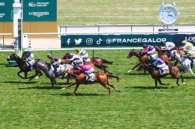 Photo d'arrivée de la course pmu PRIX DE LA CONCORDE à LONGCHAMP le Lundi 29 mai 2023