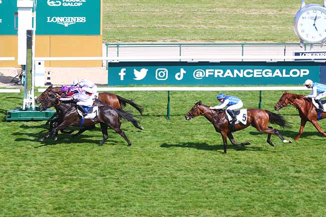Photo d'arrivée de la course pmu PRIX DE CROISSY à LONGCHAMP le Lundi 29 mai 2023