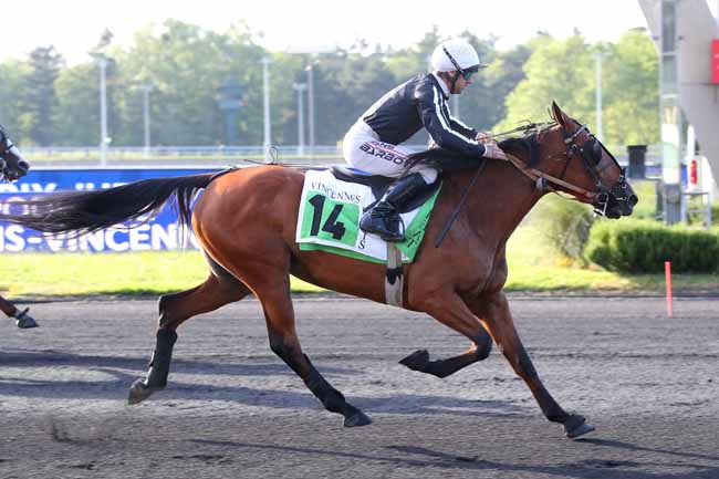 Photo d'arrivée de la course pmu PRIX JUPITER à PARIS-VINCENNES le Mardi 30 mai 2023