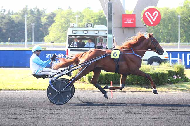 Photo d'arrivée de la course pmu PRIX HESPERIA à PARIS-VINCENNES le Mardi 6 juin 2023
