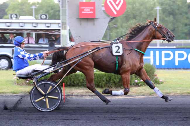 Photo d'arrivée de la course pmu PRIX MARSIK à PARIS-VINCENNES le Vendredi 9 juin 2023