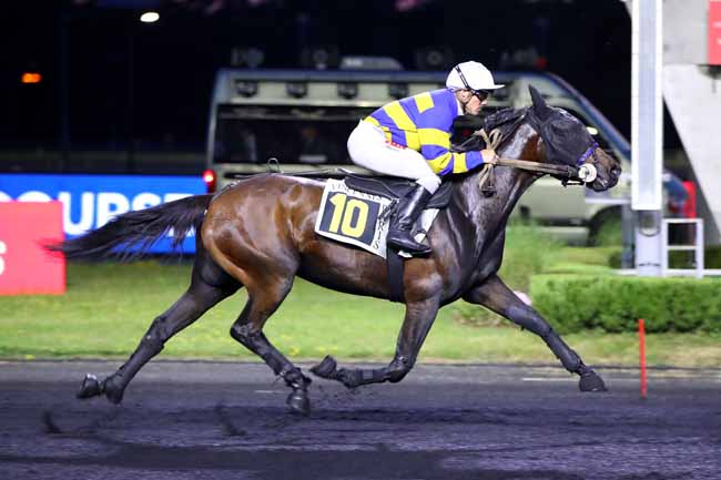 Photo d'arrivée de la course pmu PRIX LA GAZETTE DES COURSES (PRIX LYDIA) à PARIS-VINCENNES le Vendredi 9 juin 2023