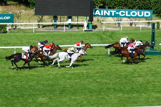 Photo d'arrivée de la course pmu PRIX DU TRASQUET à SAINT CLOUD le Mercredi 14 juin 2023