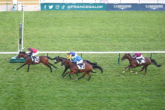Photo d'arrivée de la course pmu PRIX DU PASSAGE BRADY à LONGCHAMP le Jeudi 15 juin 2023