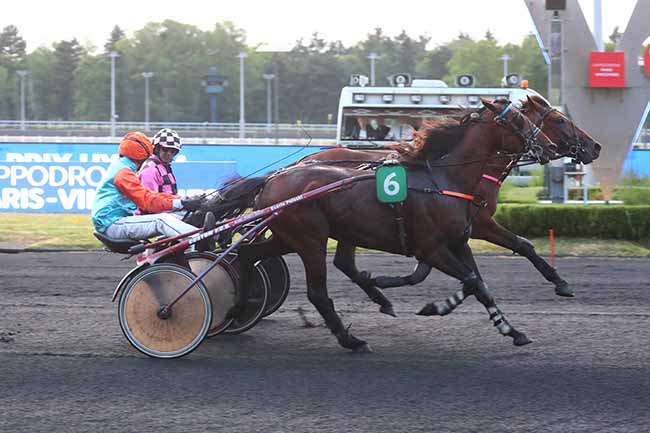 Photo d'arrivée de la course pmu PRIX HYGICA à PARIS-VINCENNES le Vendredi 16 juin 2023