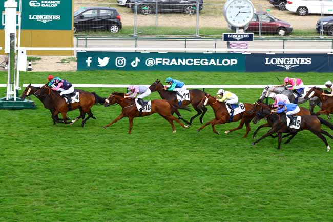 Photo d'arrivée de la course pmu PRIX DE LA RUE CREMIEUX à LONGCHAMP le Jeudi 29 juin 2023