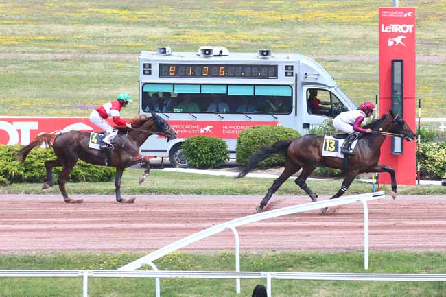Photo d'arrivée de la course pmu PRIX DE LA PLACE VENDOME à ENGHIEN le Jeudi 29 juin 2023