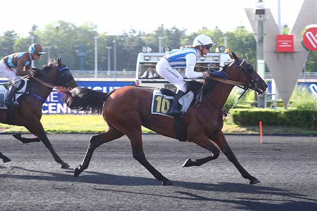 Photo d'arrivée de la course pmu PRIX GUILLAUME DE BELLAIGUE à PARIS-VINCENNES le Vendredi 30 juin 2023