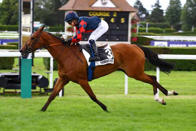 Photo d'arrivée de la course pmu PRIX UAP E-MOBILITY (PRIX PHILIPPE PAQUET) à CLAIREFONTAINE le Vendredi 30 juin 2023