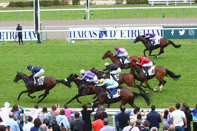 Photo d'arrivée de la course pmu PRIX DE LA PLACE MORNY à DEAUVILLE le Dimanche 9 juillet 2023