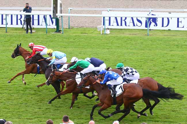 Photo d'arrivée de la course pmu PRIX GOLDIKOVA (PRIX DE LA CALONNE) - FONDS EUROPEEN DE L'ELEVAGE à DEAUVILLE le Dimanche 9 juillet 2023