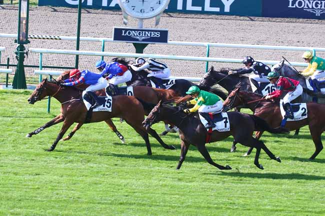 Photo d'arrivée de la course pmu PRIX DU CHATEAU NEUF à CHANTILLY le Lundi 10 juillet 2023