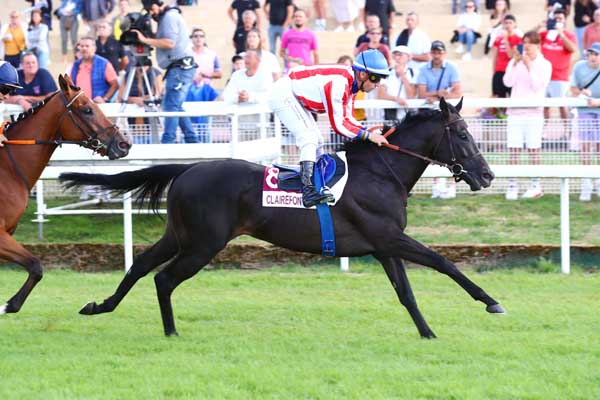 Photo d'arrivée de la course pmu PRIX PIERRE LEPEUDRY à CLAIREFONTAINE le Samedi 15 juillet 2023