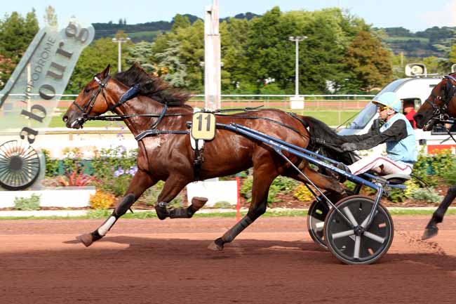 Photo d'arrivée de la course pmu PRIX MICHEL D'ORNANO à CABOURG le Vendredi 28 juillet 2023