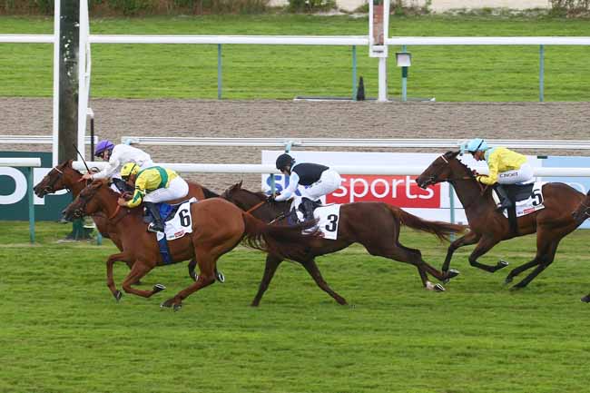 Photo d'arrivée de la course pmu PRIX SIX PERFECTIONS SKY SPORTS RACING à DEAUVILLE le Dimanche 30 juillet 2023