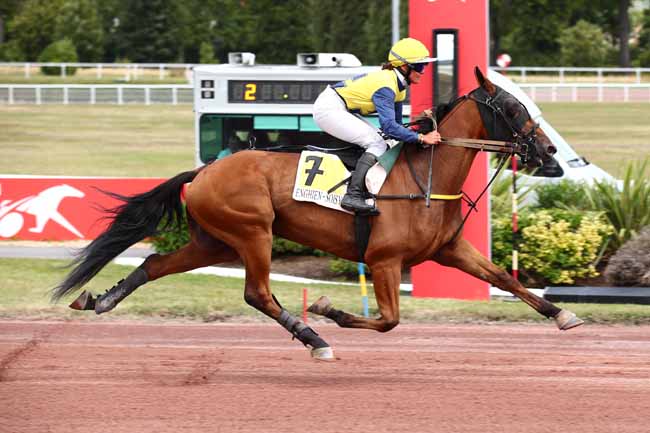 Photo d'arrivée de la course pmu PRIX D'AIX-EN-PROVENCE à ENGHIEN le Dimanche 30 juillet 2023