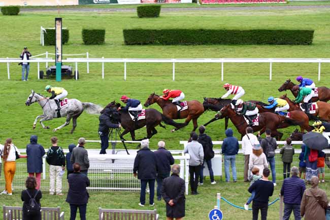 Photo d'arrivée de la course pmu PRIX VILLE DE VILLERS-SUR-MER (PRIX DE LA PETITE FERME) à CLAIREFONTAINE le Mercredi 2 août 2023