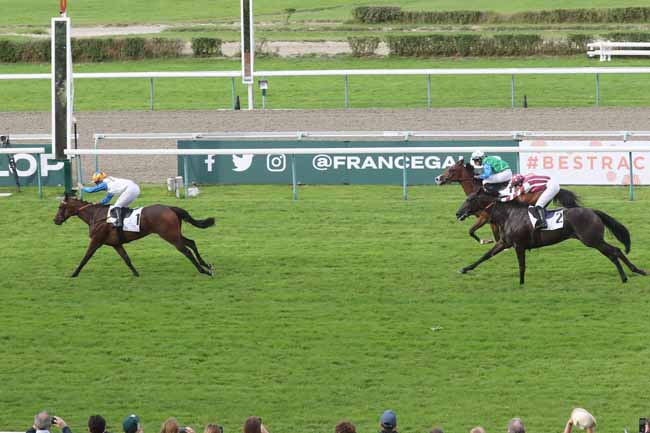 Photo d'arrivée de la course pmu PRIX HOTEL BARRIERE LE ROYAL DEAUVILLE 