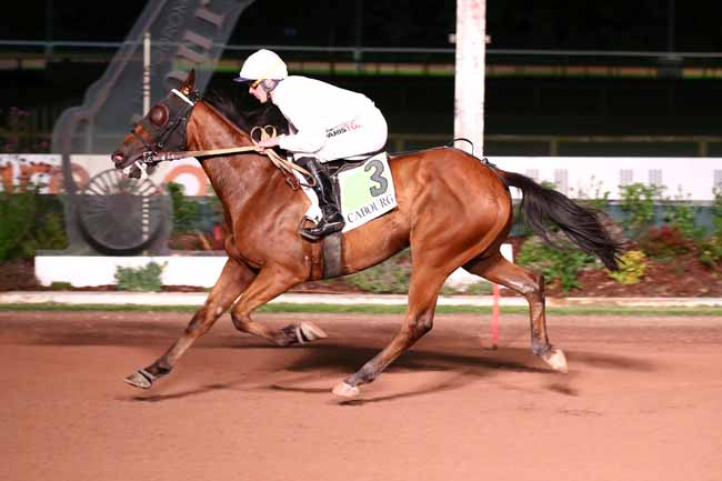 Photo d'arrivée de la course pmu PRIX DES LILAS à CABOURG le Vendredi 4 août 2023